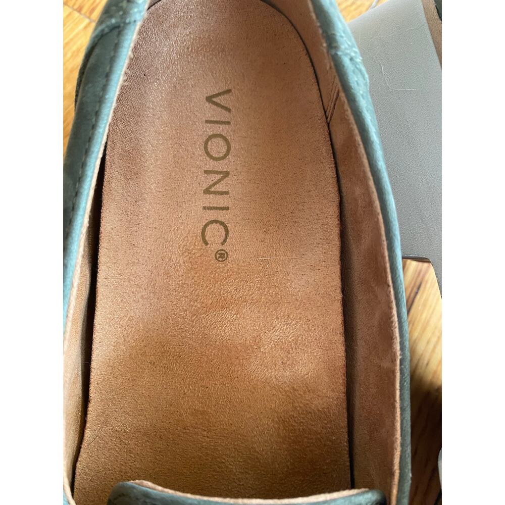 Vionic Teagan green nubuck lace up loafers size 6 - Picture 8 of 8